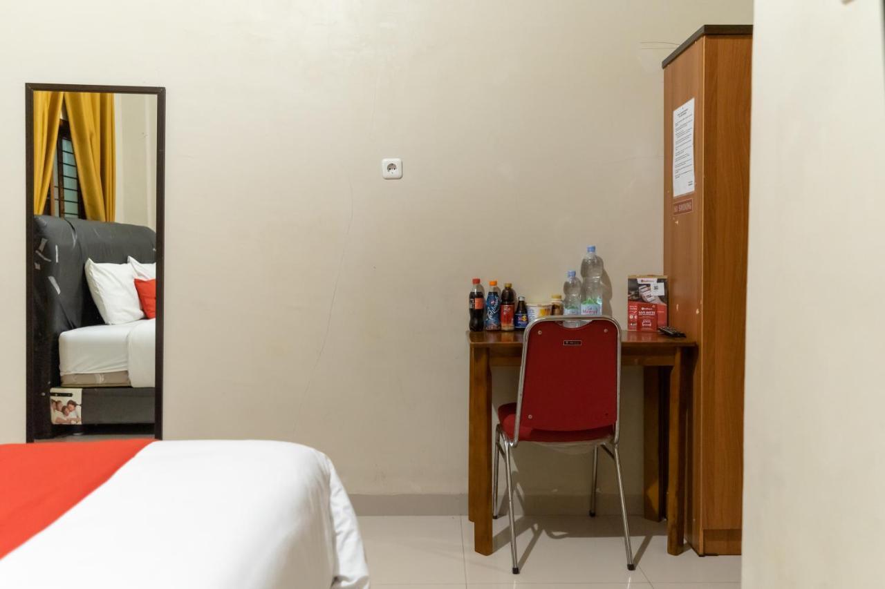 Reddoorz At Joyce Guest House Medan Esterno foto