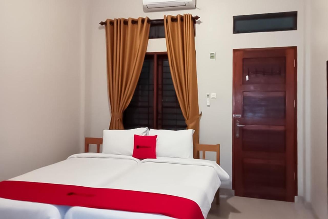 Reddoorz At Joyce Guest House Medan Esterno foto